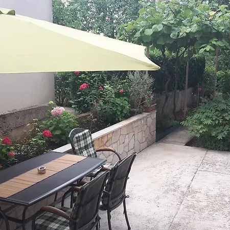 Jardin Lägenhet *
